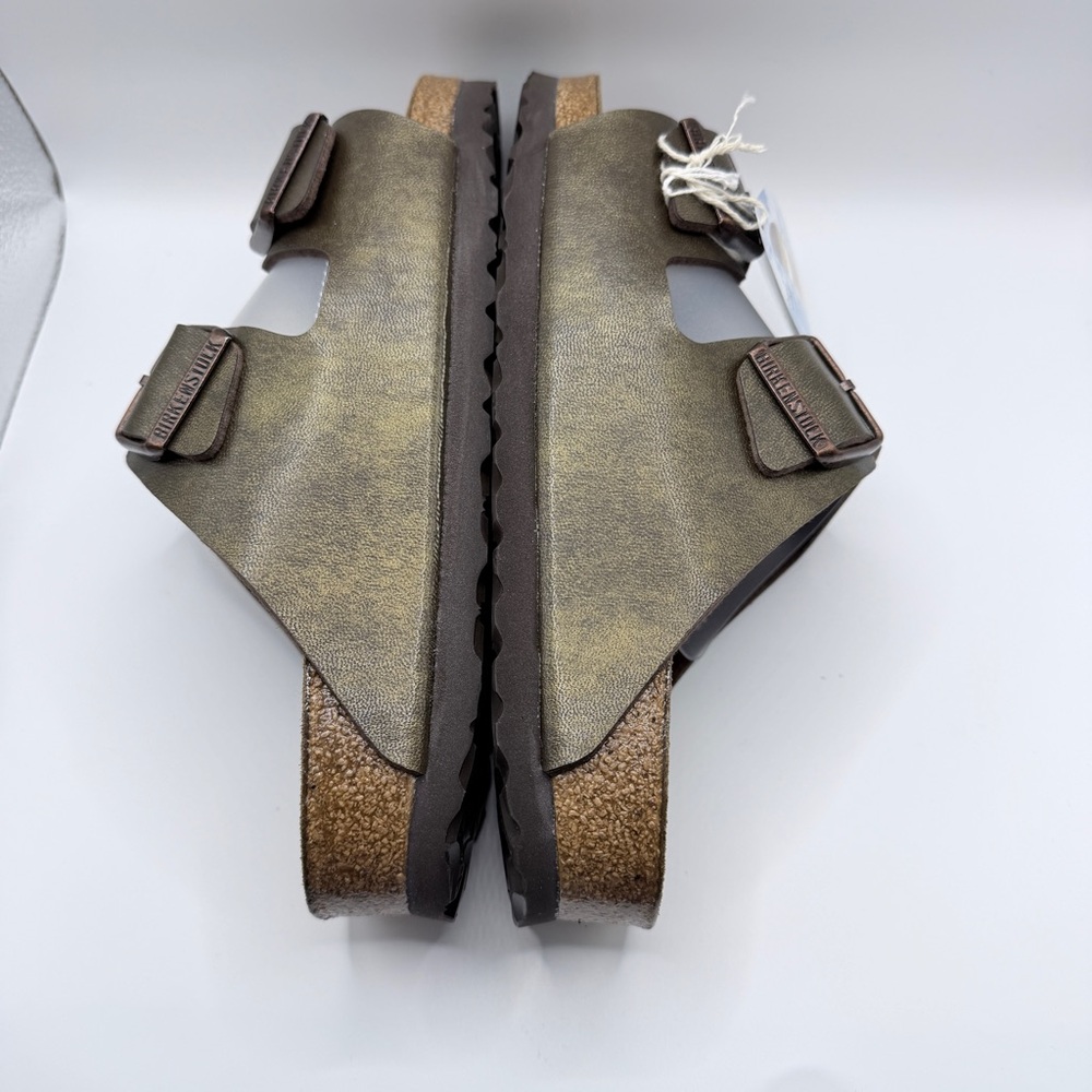 Birkenstock Arizona sandals in Golden Brown W-8/ M-6 - Picture 7 of 12